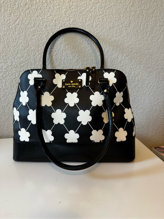 kate spade Handbags - Kate Spade NY Cedar Creek Maise Black & White Floral Dome Satchel